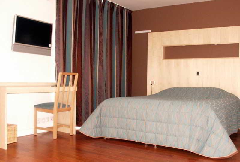 Hotel La Scala Pithiviers Kültér fotó