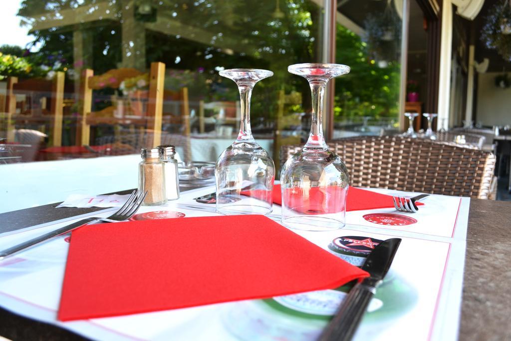 Hotel La Scala Pithiviers Kültér fotó