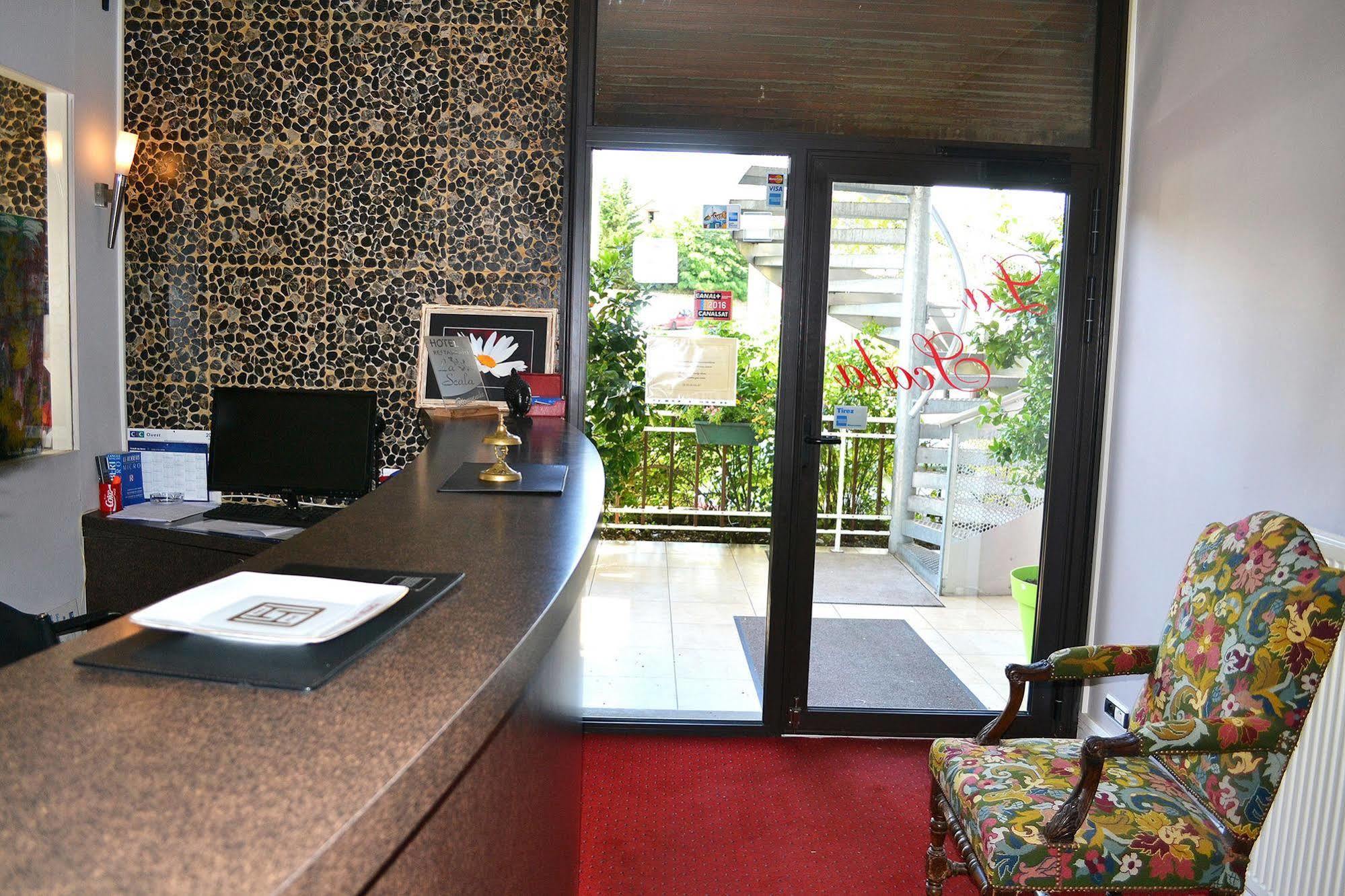 Hotel La Scala Pithiviers Kültér fotó